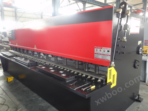 12×4000液压摆式剪板机 数显液压剪板机