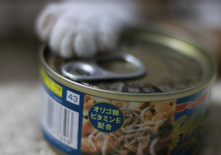 宠物食品市场：蓬勃发展与多元变革